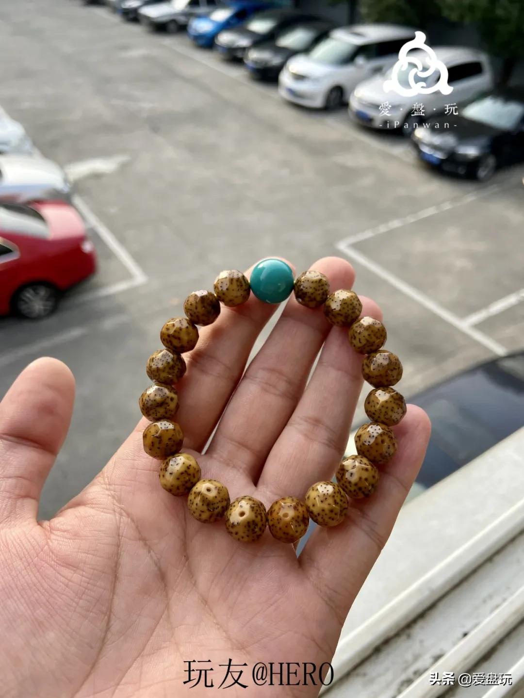 一条小金刚,他盘了720天,包浆很赞,谁说大干手不适合盘串