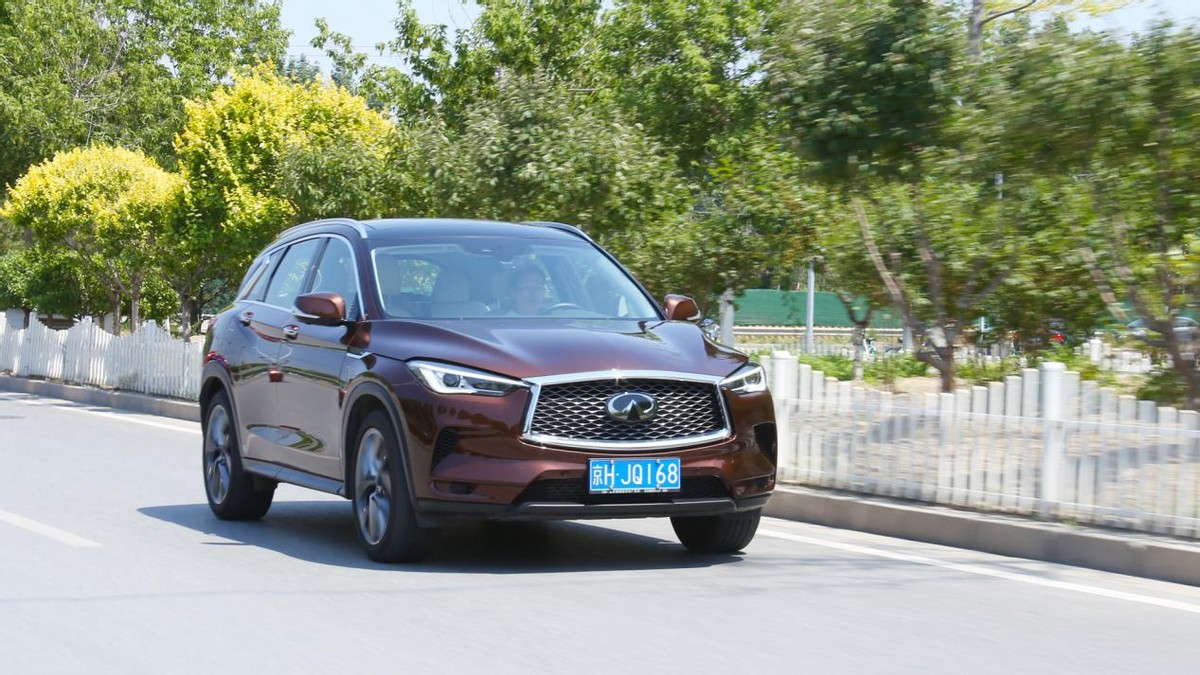 细节全面解析汽车,英菲尼迪qx50悦享版自驾