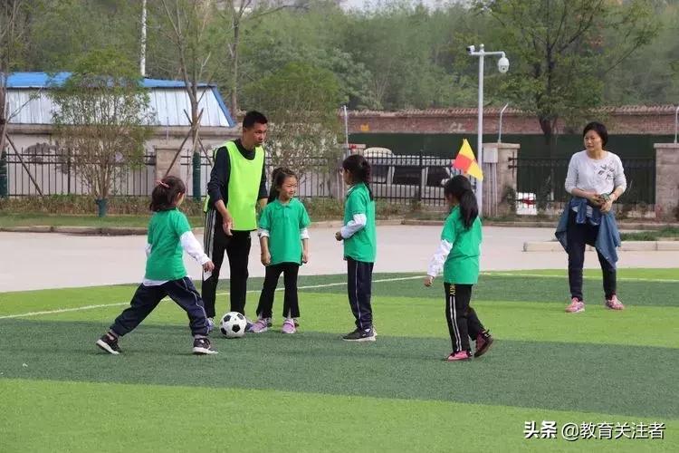 郑州市建设路小学足球,郑州市实验小学足球文化艺术节