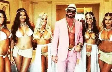 卖塑料原材料挣钱吗,卖一吨塑料能赚多少钱