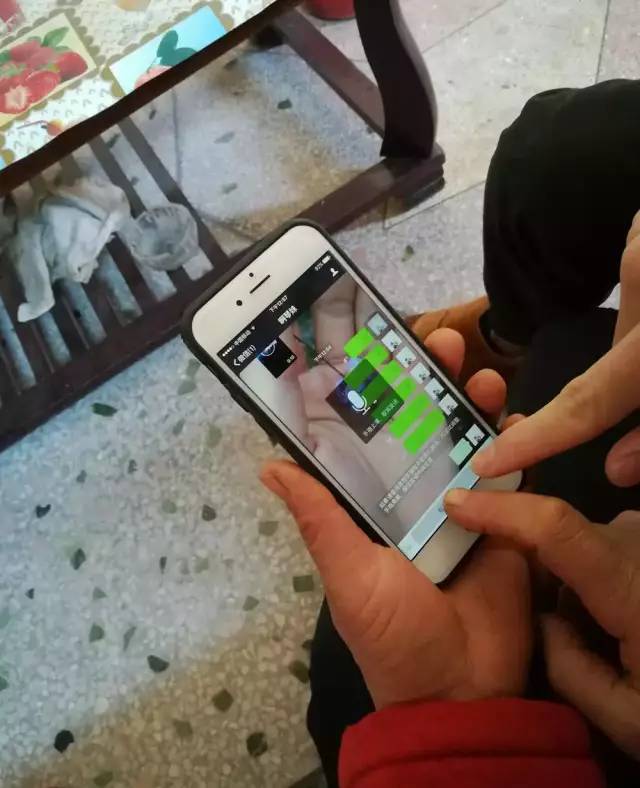 互联网攻陷中老年人群:奶奶抢红包,外婆学美图