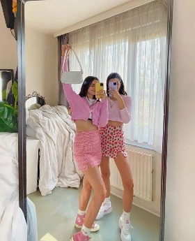 近年大热的腋下包真的很好搭,腋下包最近ins超级火的一款腋下包