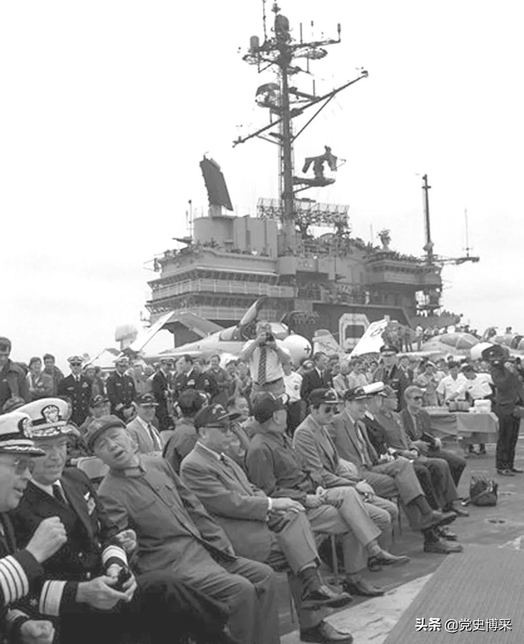 *小平邓**与麾下爱将*华清刘**