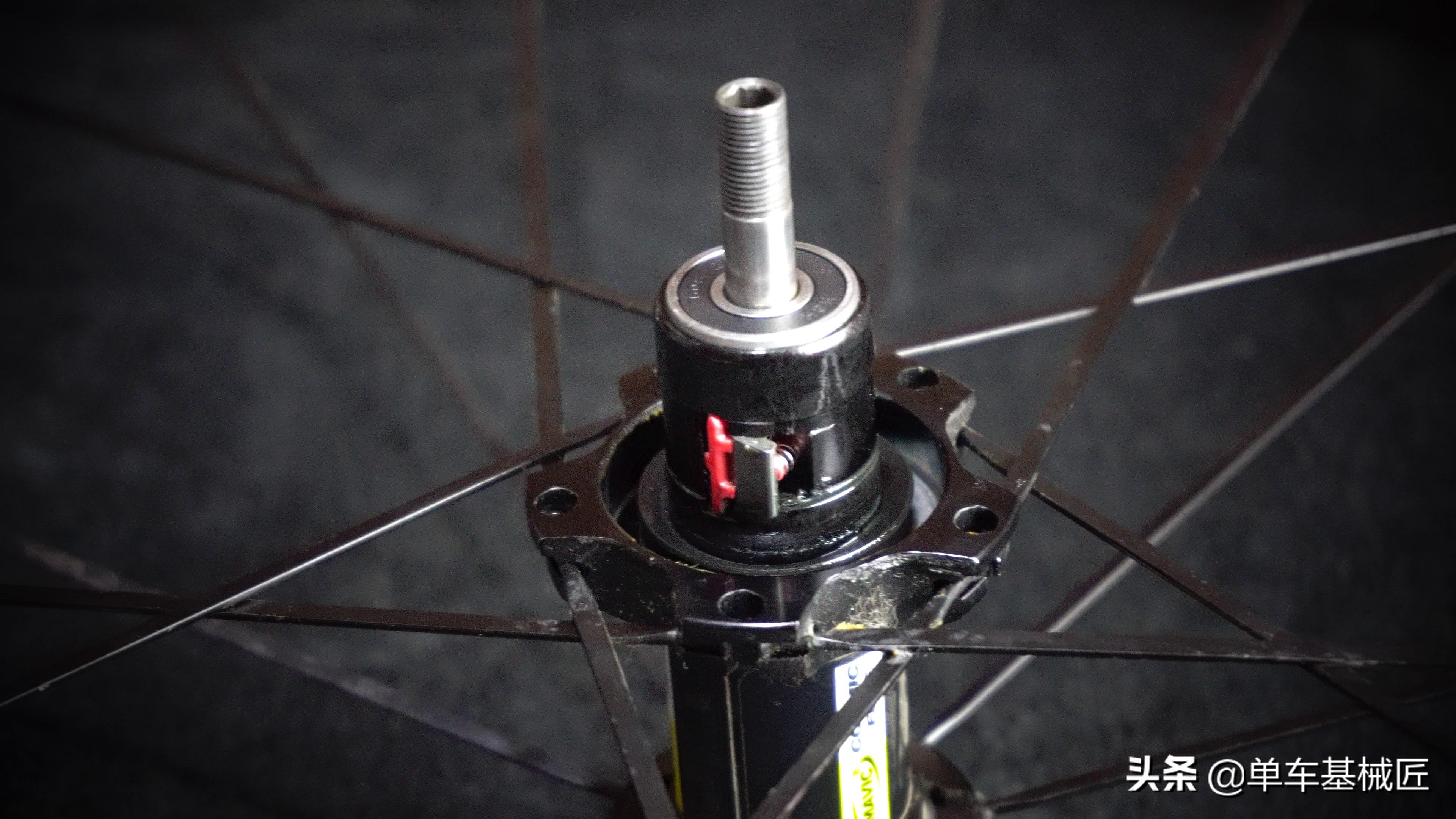 单车基械匠:Mavic轮组花鼓的拆卸,保养,轴承更换三合一教程
