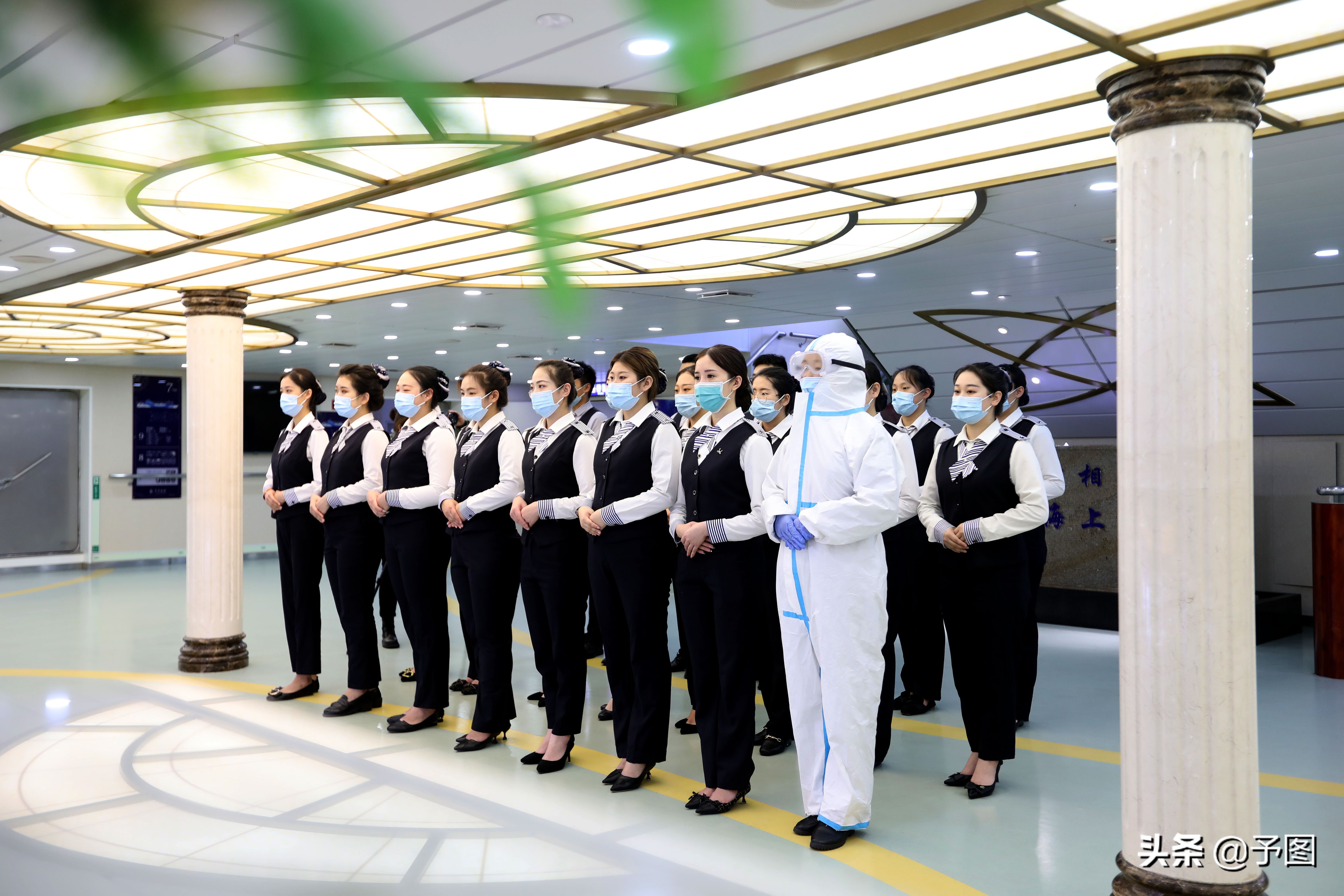 造价上亿的豪华游轮,114万吨豪华邮轮