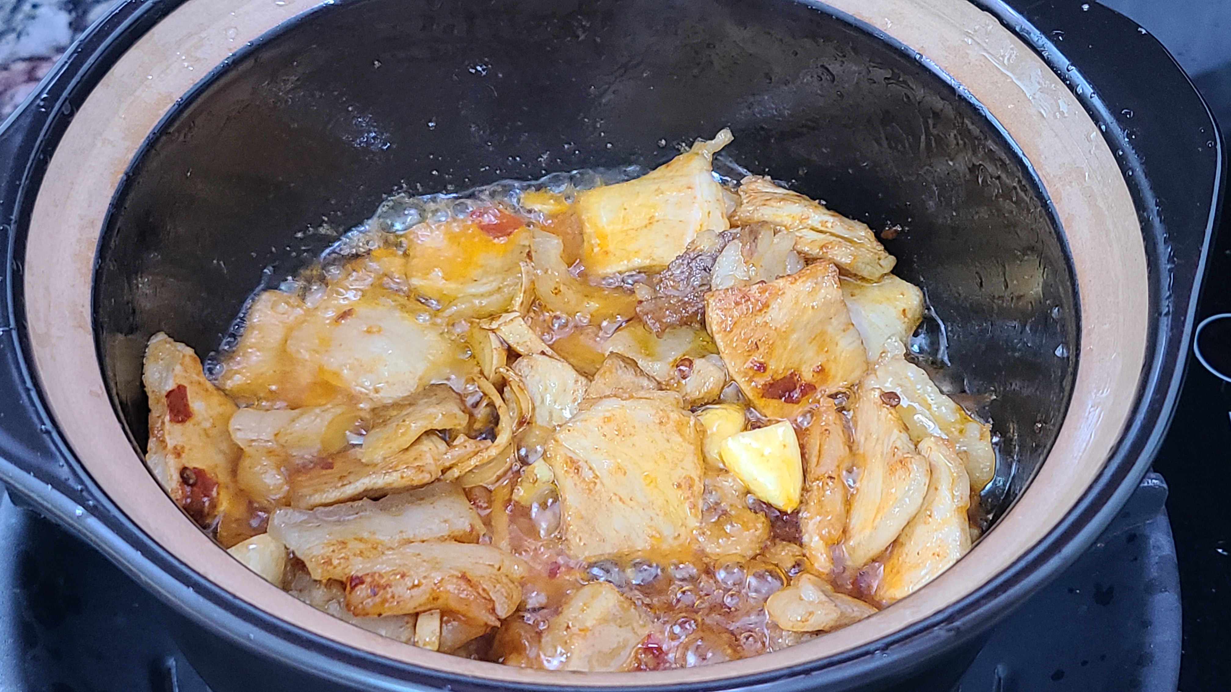 白菜豆腐煲好吃下饭天天吃都不腻,好吃的白菜豆腐煲快来学一下吧