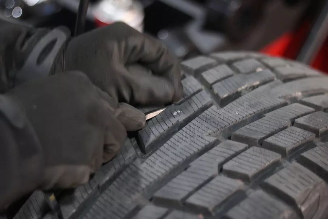 怪兽修车:翻新“残损不堪”的二手霸道LC150,满血复活变新车