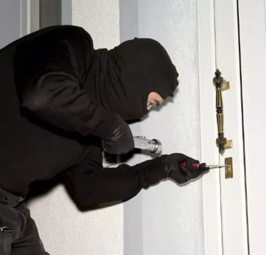 指纹锁怎么容易被小偷开,智能指纹锁小偷能不能随便录指纹