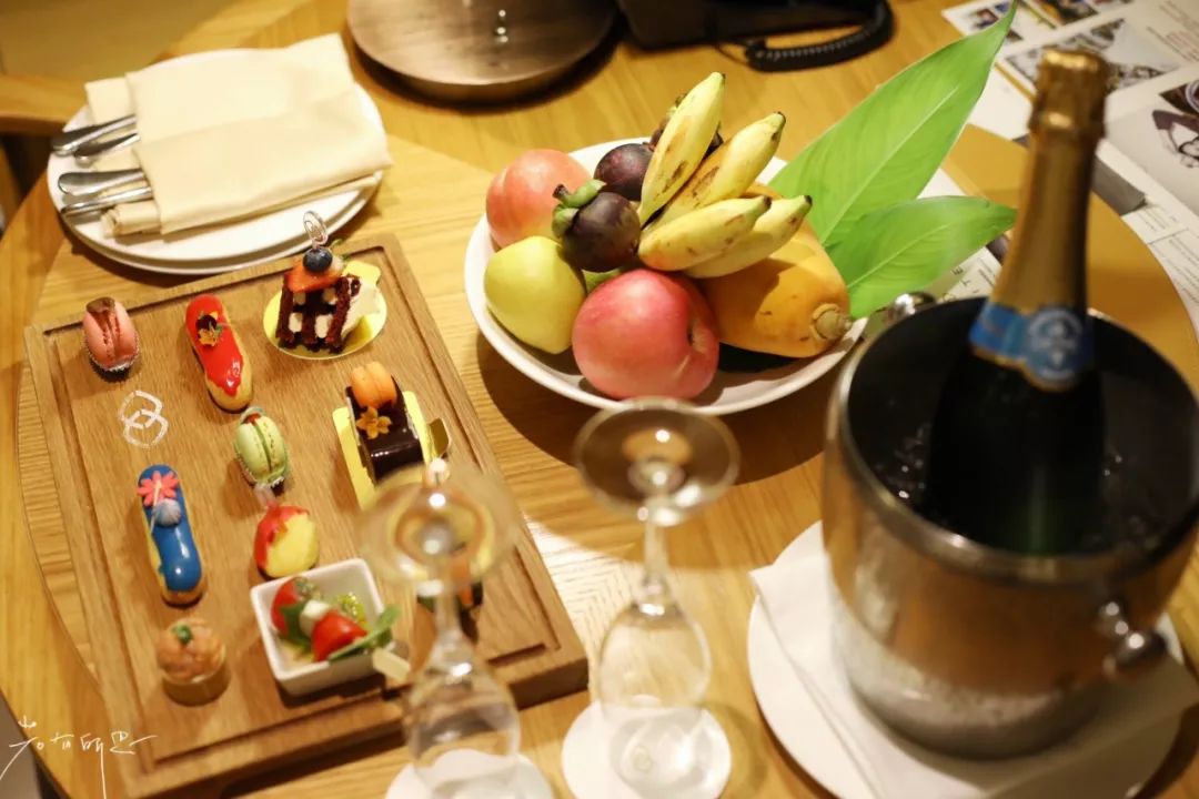 上海去三亚飞到哪里比较划算,上海飞三亚旅游