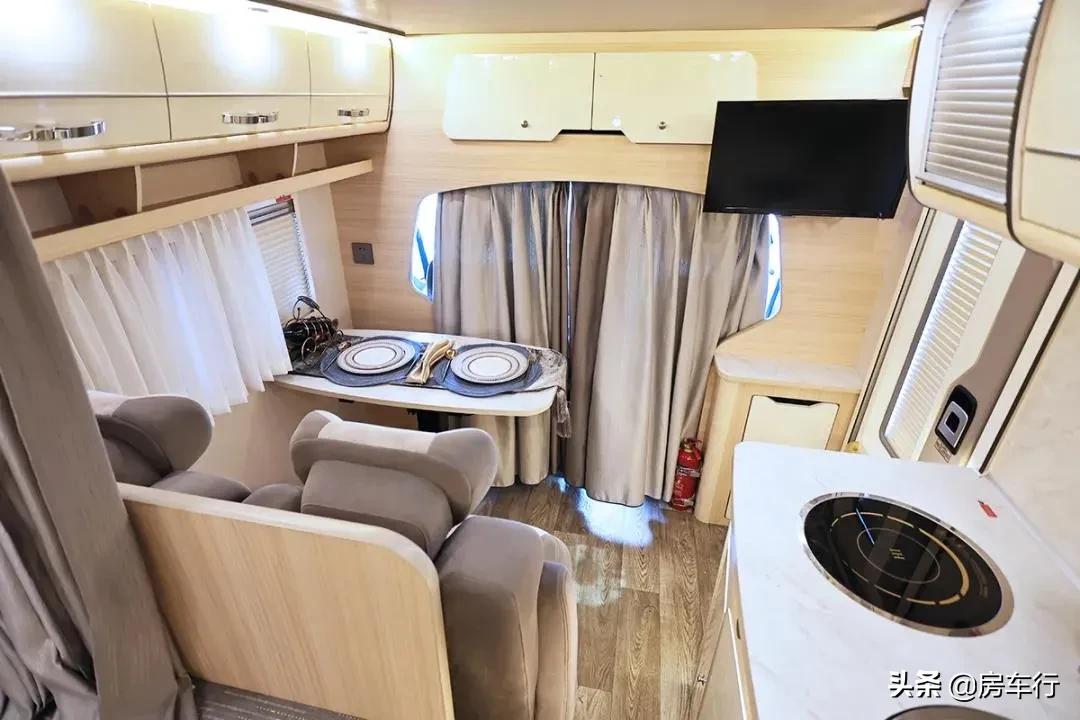 鍗撹秺x3鎴胯溅,鍗撶編浜氬崜瓒妜3鎴胯溅