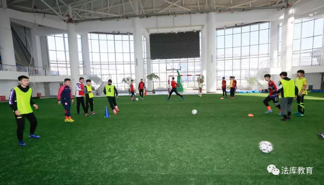 东湖二中足球,二年级足球队冬训