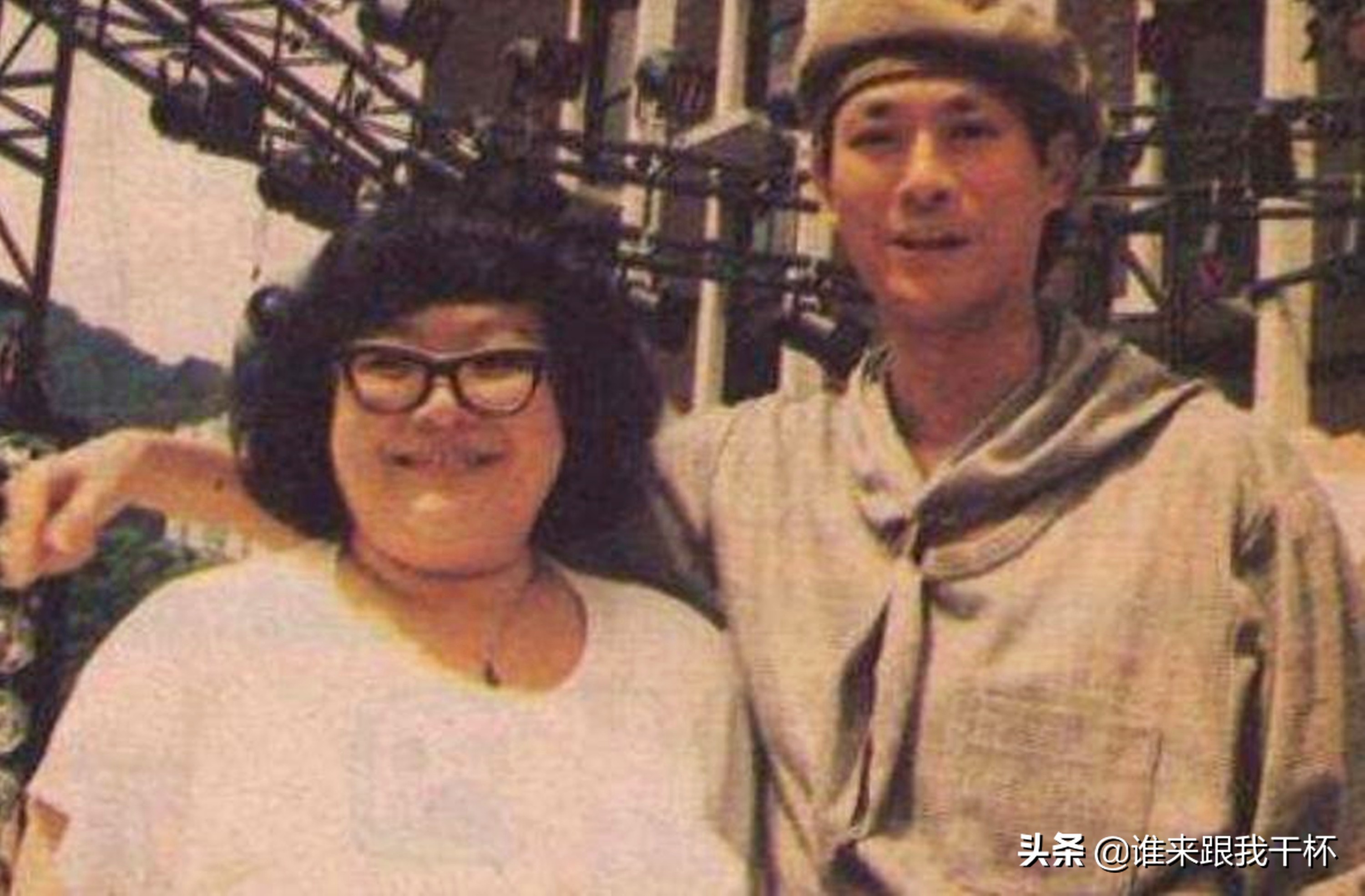 黄霑与郑少秋,郑少秋与黄霑