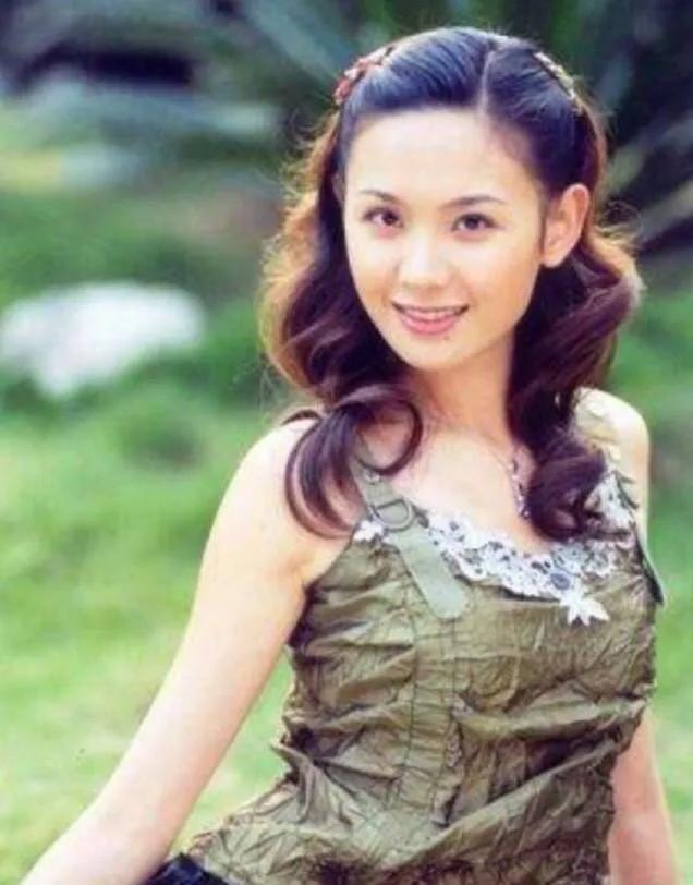 程莉莎老公比儿子重要,程莉莎和丈夫郭晓东甜蜜合影