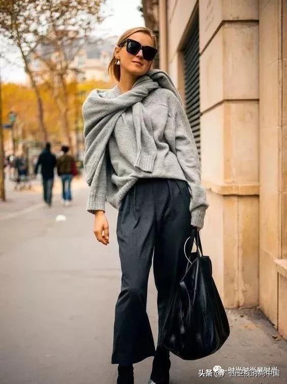 是时候让围巾来“盘活”你的整个衣柜了
