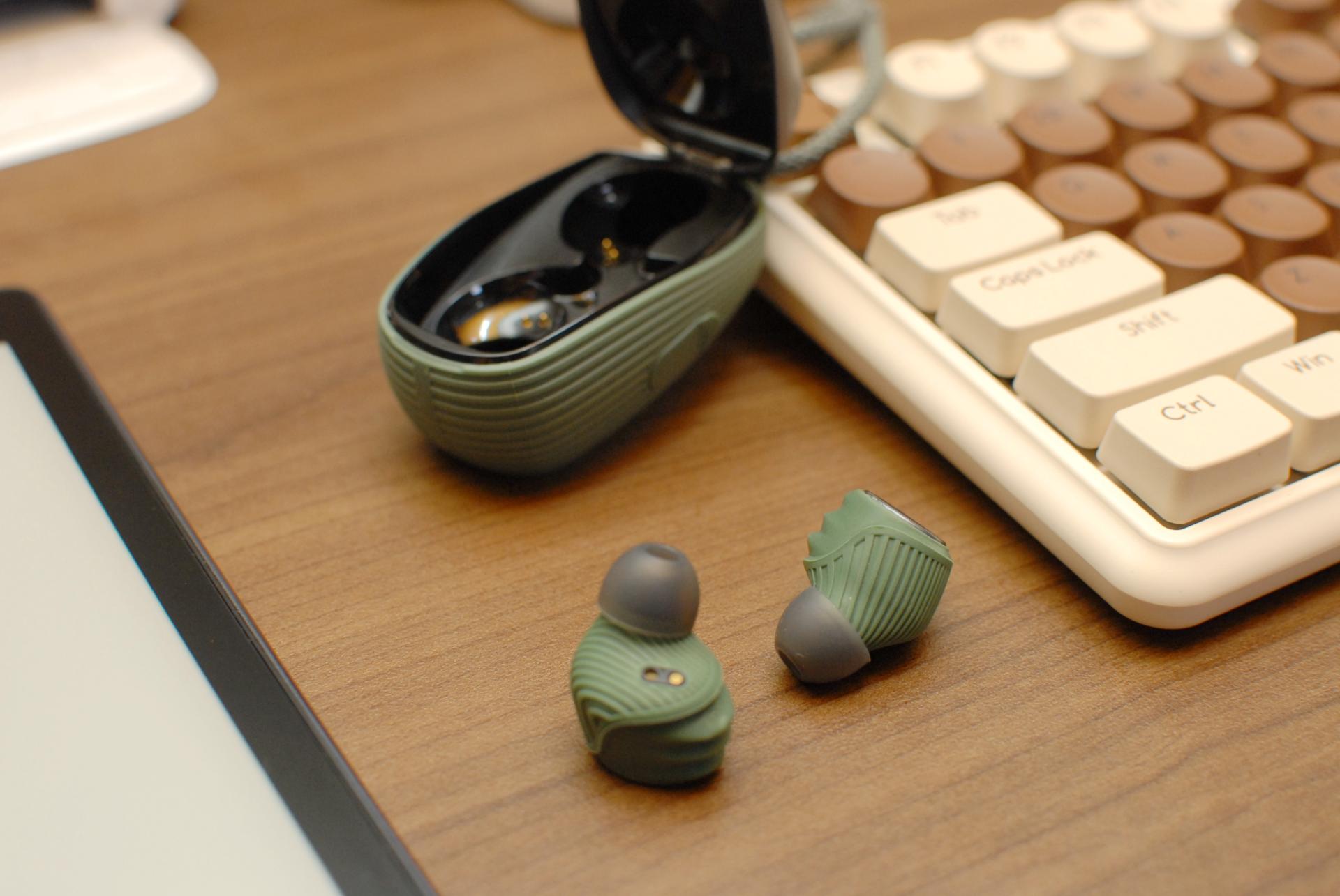 jblx600tws蓝牙耳机打开不闪烁,jblx600蓝牙耳机