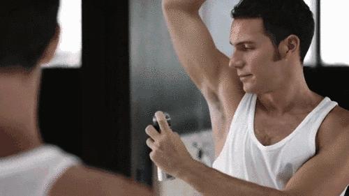 腋臭不严重怎么回事,腋臭哪个年龄段最臭