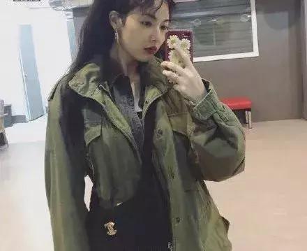 泫雅同款香奈儿编织包,泫雅假两件背心