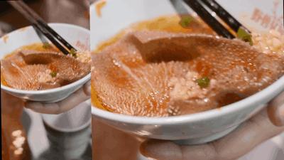 被关在花园“笼子”里吃火锅，这家春熙路的网红店，板眼儿真多！