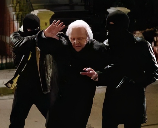 亿万富翁被绑匪抓,亿万富豪被悍匪绑架