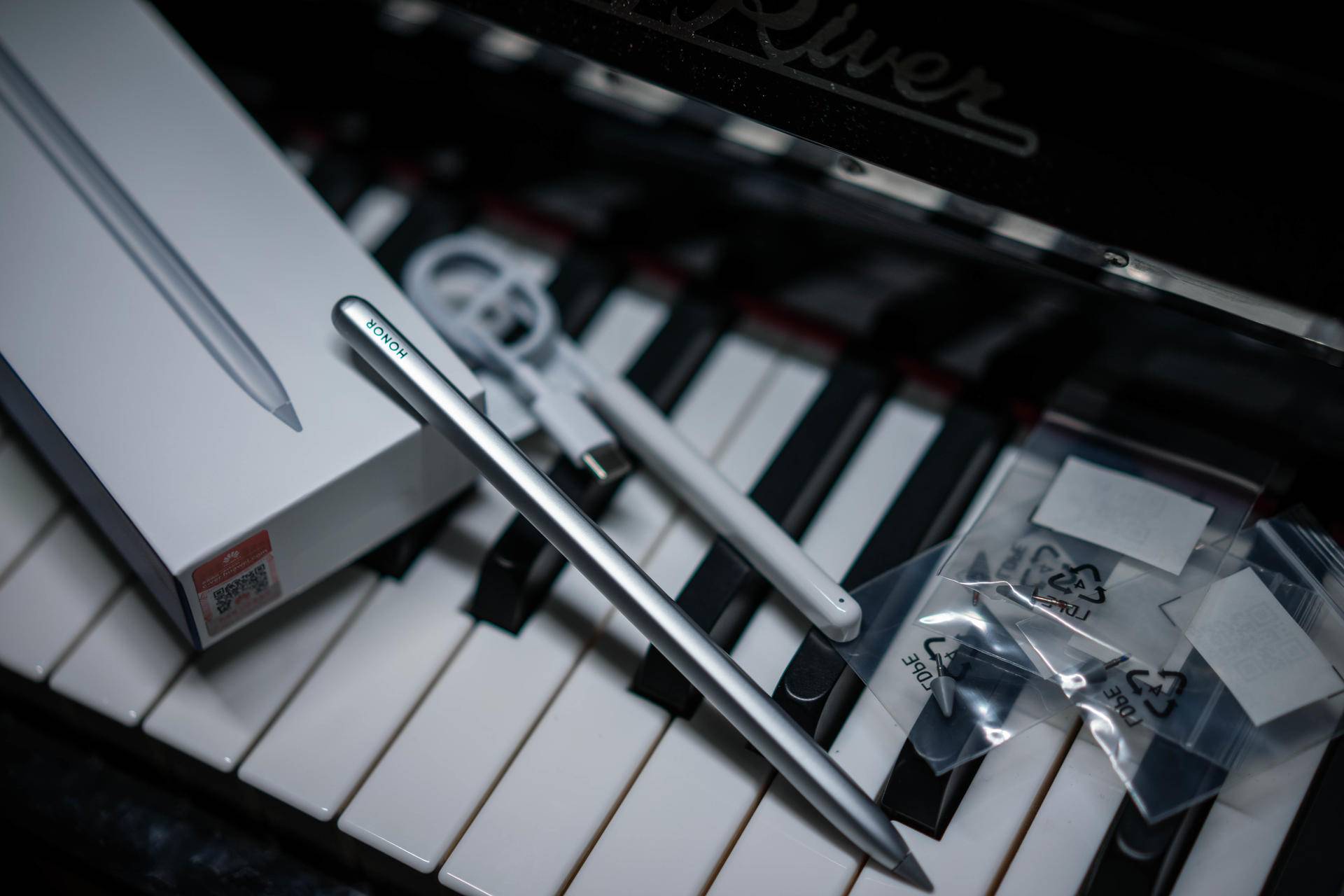 一笔2K四扬声6WIFI八核十寸屏