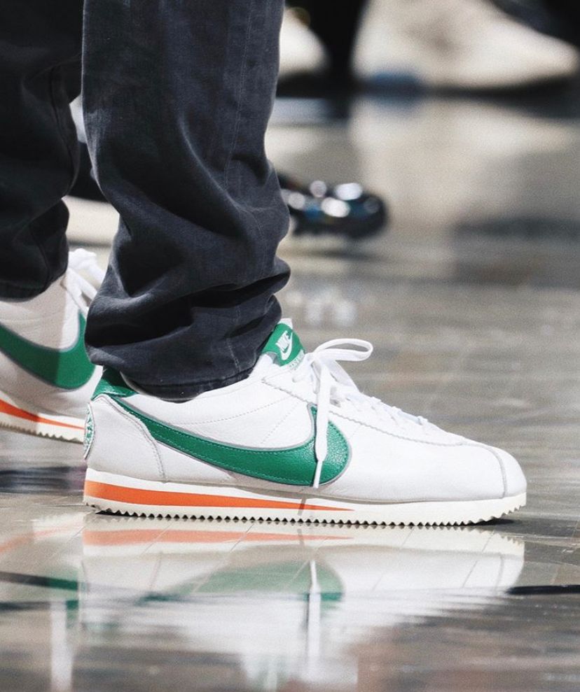 科比上脚4新配色 (欧文上脚科比特殊配色)