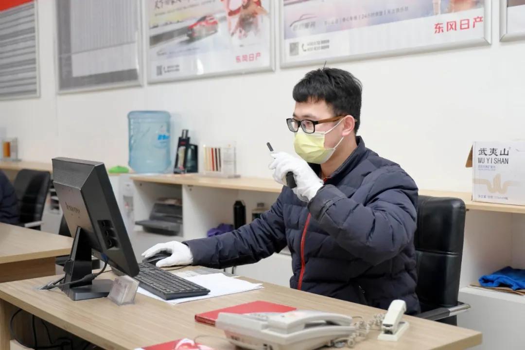 视觉|一家东风南方4S店复工前的日常