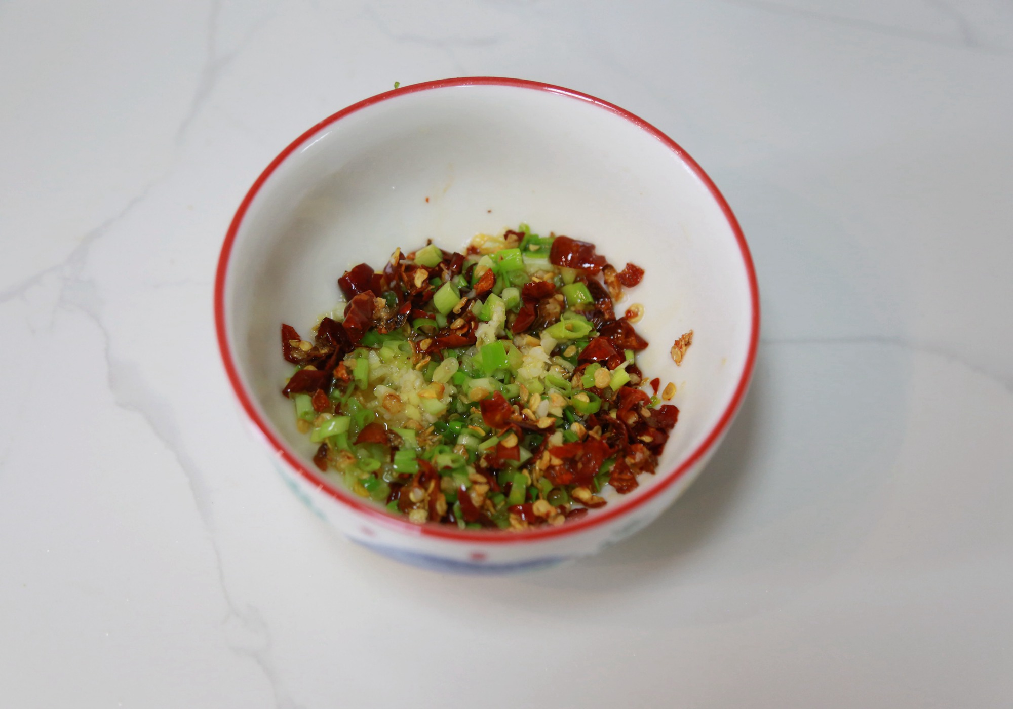 凉拌菠菜粉丝的汁怎么调,凉拌粉丝好吃的六种做法