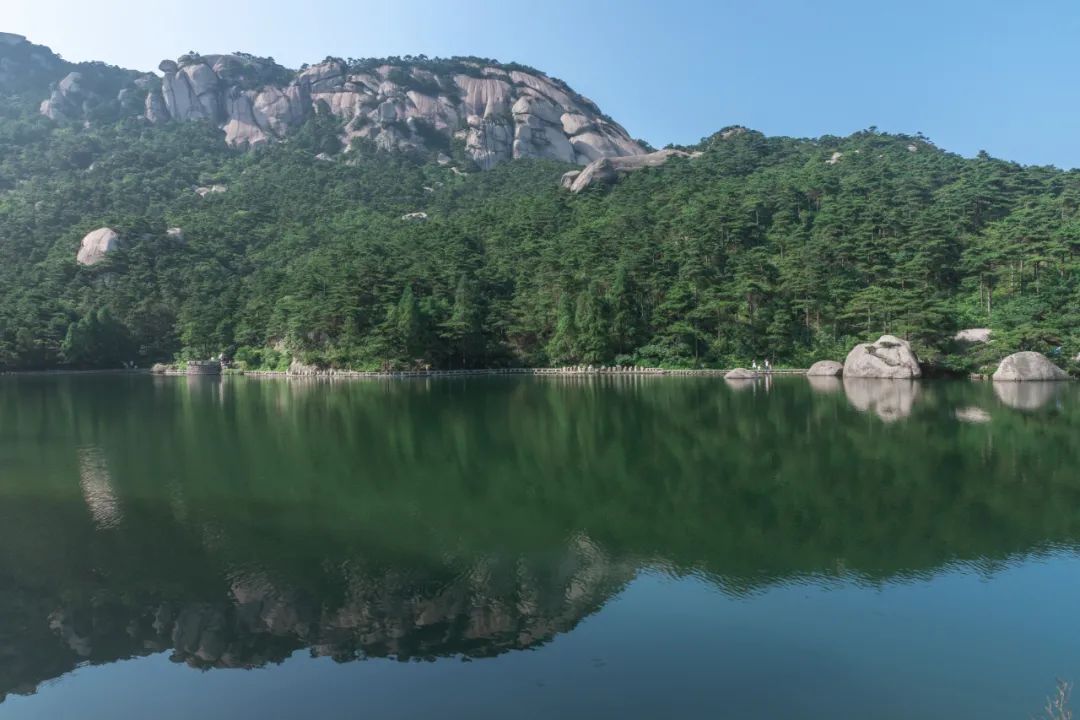 五岳中的南岳位于哪个省,九华山和天柱山哪座更值得游一游