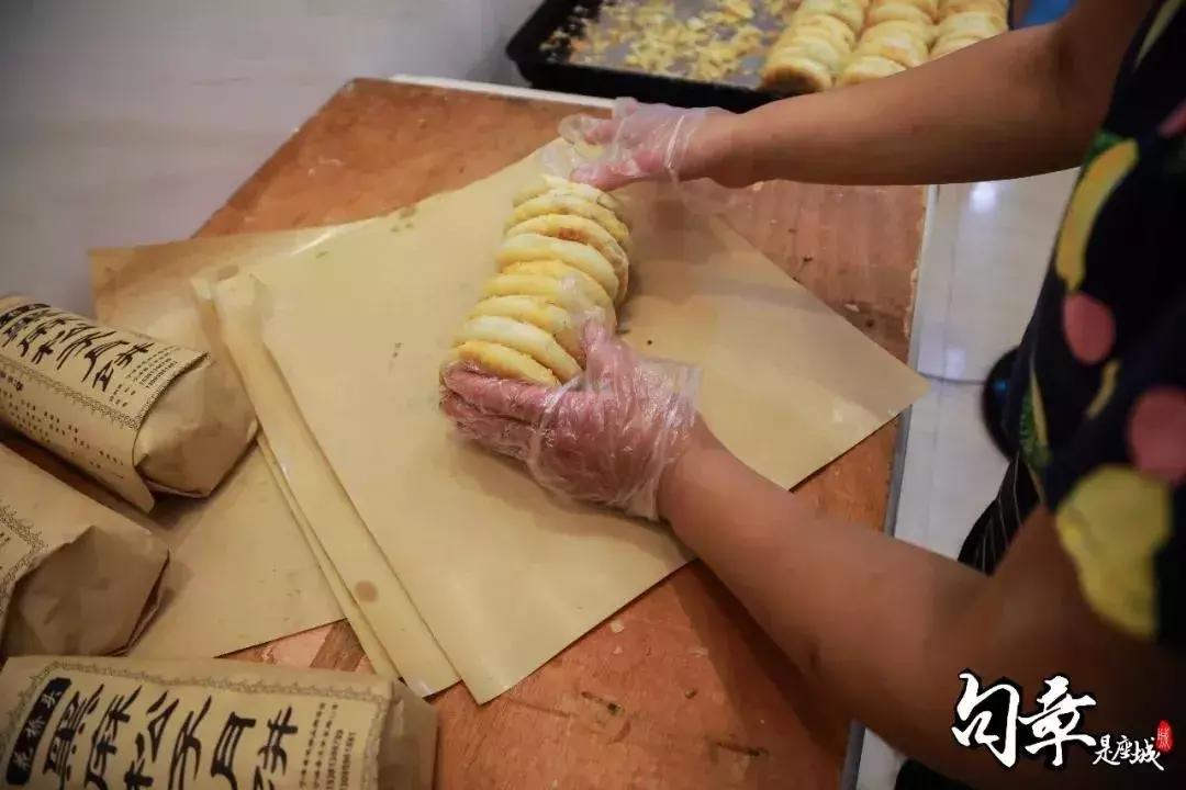 编辑部第一届“斗月饼大赛”开吃！11款老字号，谁才是浙江NO.1？