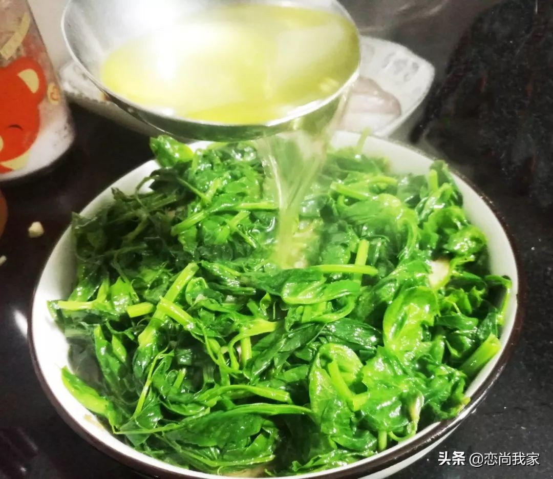 过年了你们家炸丸子了吗,过年了教大家炸酥肉