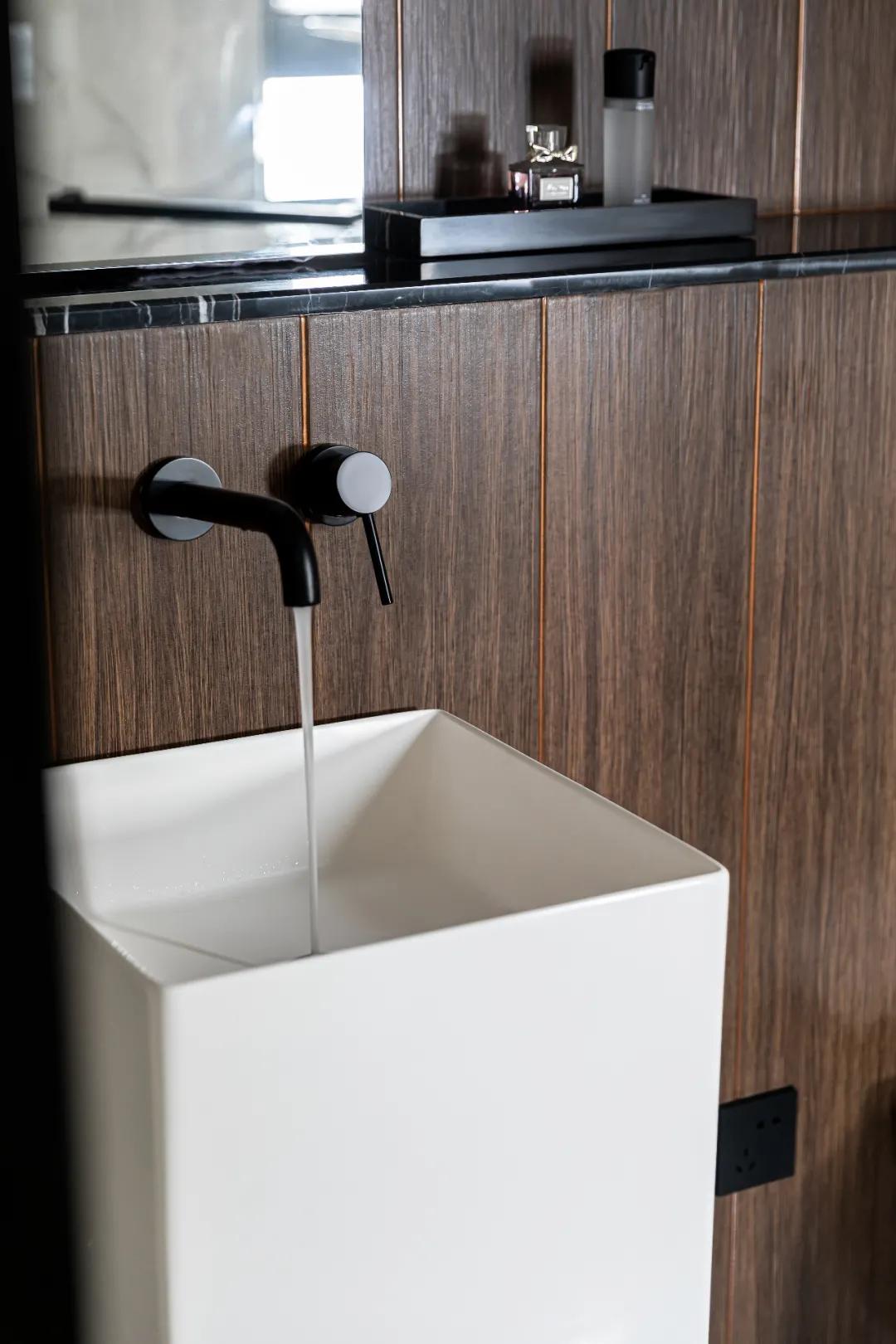 奢华顶层复式公寓,轻奢全落地窗公寓顶层