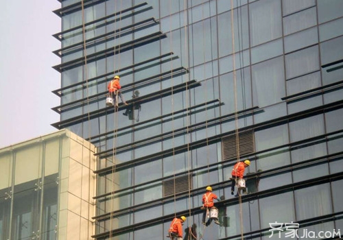 高楼外墙清洗哪家专业,大厦玻璃外墙清洗服务为先