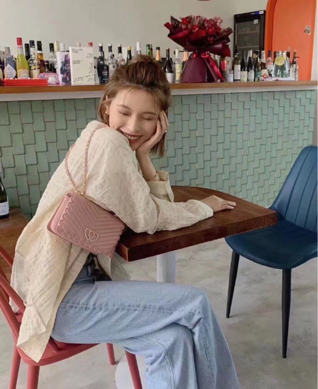 小ck七夕限定爱心包2020,小ck七夕