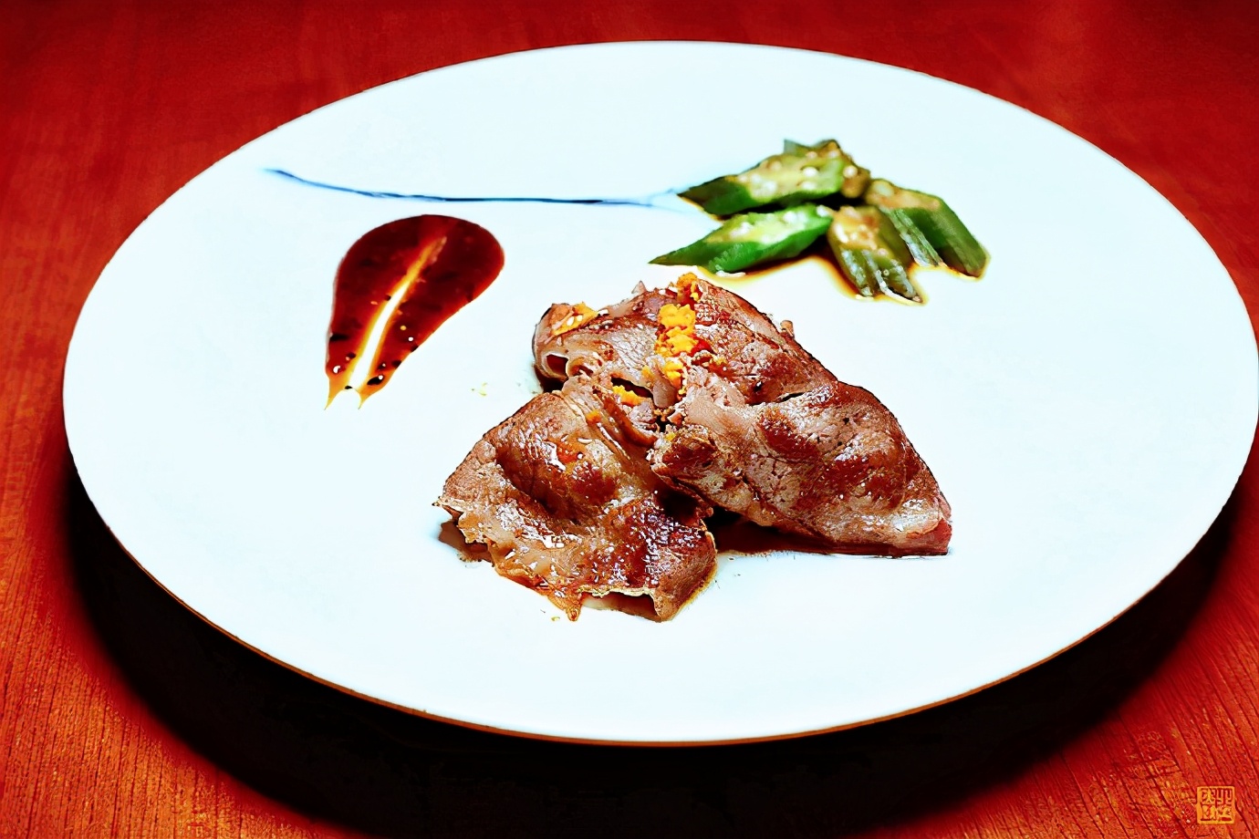 不能飞去巴黎伦敦,不如到大连喂鸽子,赏海景吃海鲜