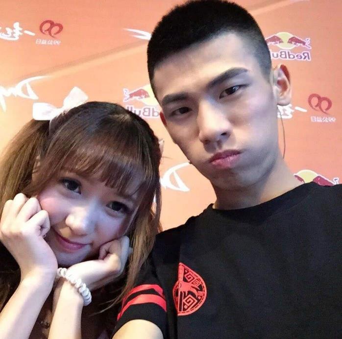 阿冷谈旭旭宝宝签证,旭旭宝宝斗鱼查房阿冷