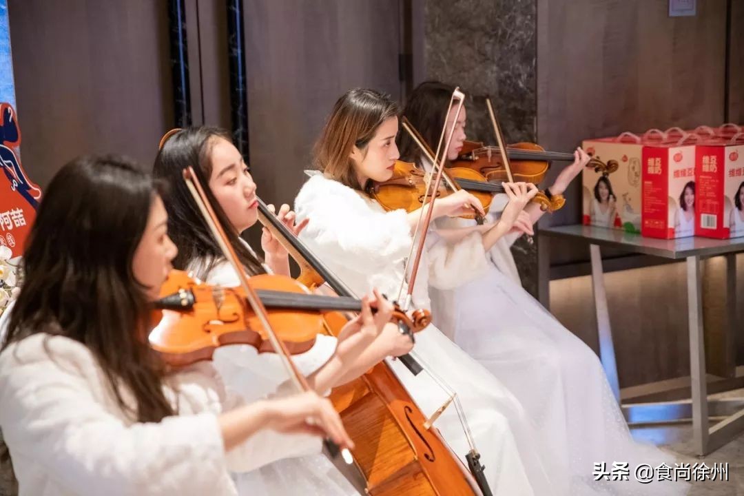 徐州云龙湖阿喆米线排队现场,云龙湖阿喆米线万象汇还开吗