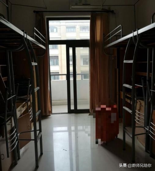 杩欐墠鏄垜浠溂涓殑澶у,杩欐墠鏄ぇ瀛﹁鏈夌殑鏍峰瓙澶嶆棪澶у