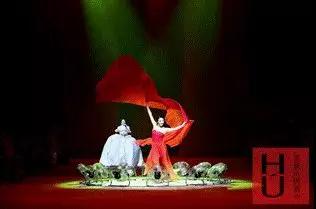 对话胡社光丝路·母亲大秀导演郭爽：为母亲留住芳华是我的初衷