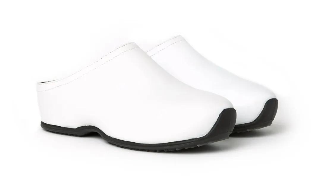 「每周联名X讯」众人骂丑,价格却直逼倒钩的鞋究竟长什么样?