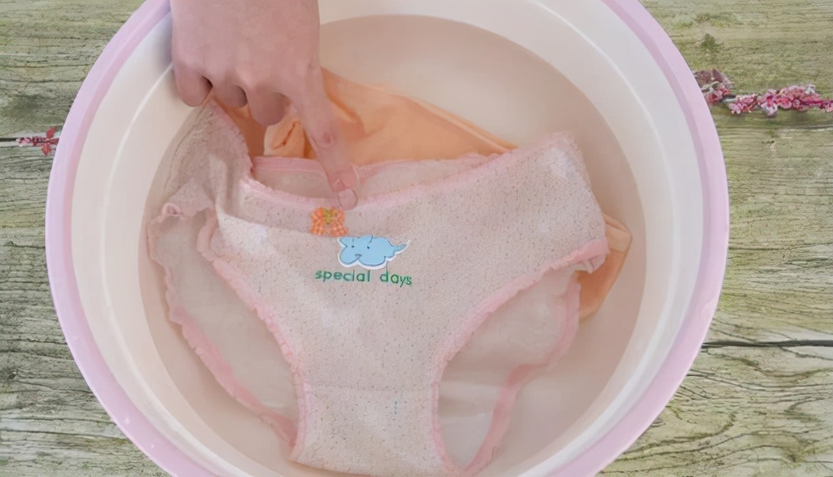 女性内裤到底有多脏,两天不换的内裤有多脏