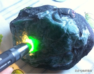 翡翠原石各种毛料,翡翠原石行家拿货