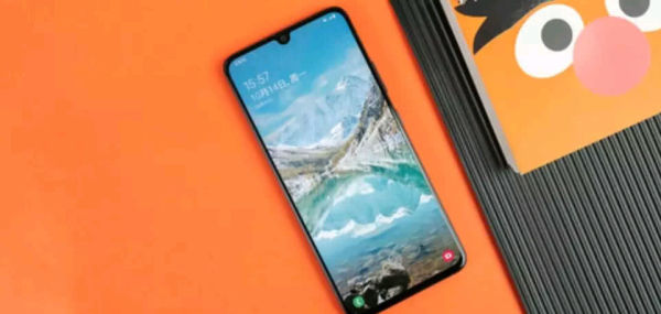 三星5g概念机7.2英寸大屏5600mah,三星5g手机8+256