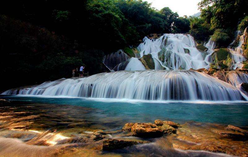 这个夏天总要来看看贵州的瀑布吧,贵州四月能看到黄果树瀑布吗