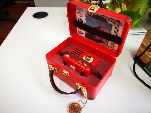 猫王收音机评测视频,猫王迷你收音机拆解