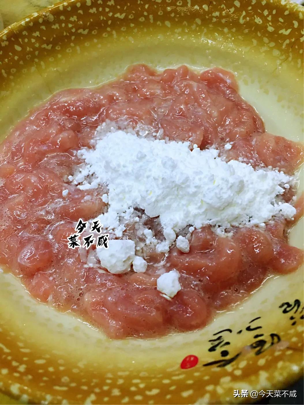 厨师长教你鸡肉、猪肉、牛肉的上浆秘籍，炒啥肉都鲜嫩爽滑还多汁