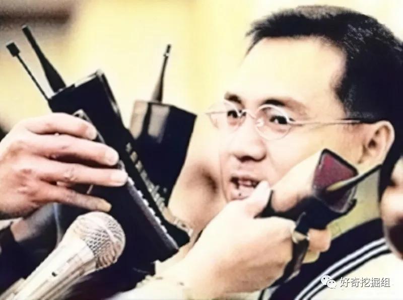 90年代的富豪打扮,90年代大款形象