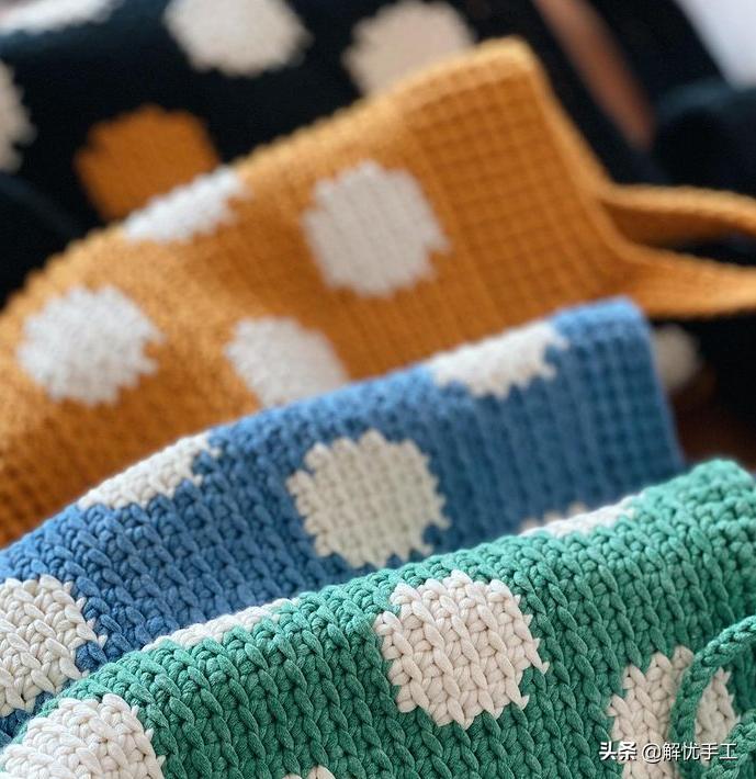 简单漂亮的小包包钩针教程,韩国钩针钩桌布花样教程