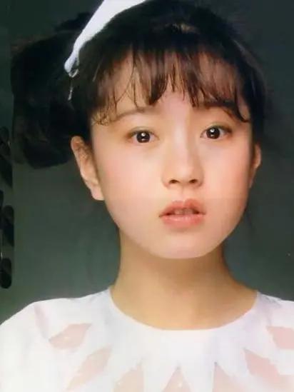 清纯长相怎么描述,真正的清纯长相