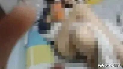 “关注我，给你看我妈洗澡！”