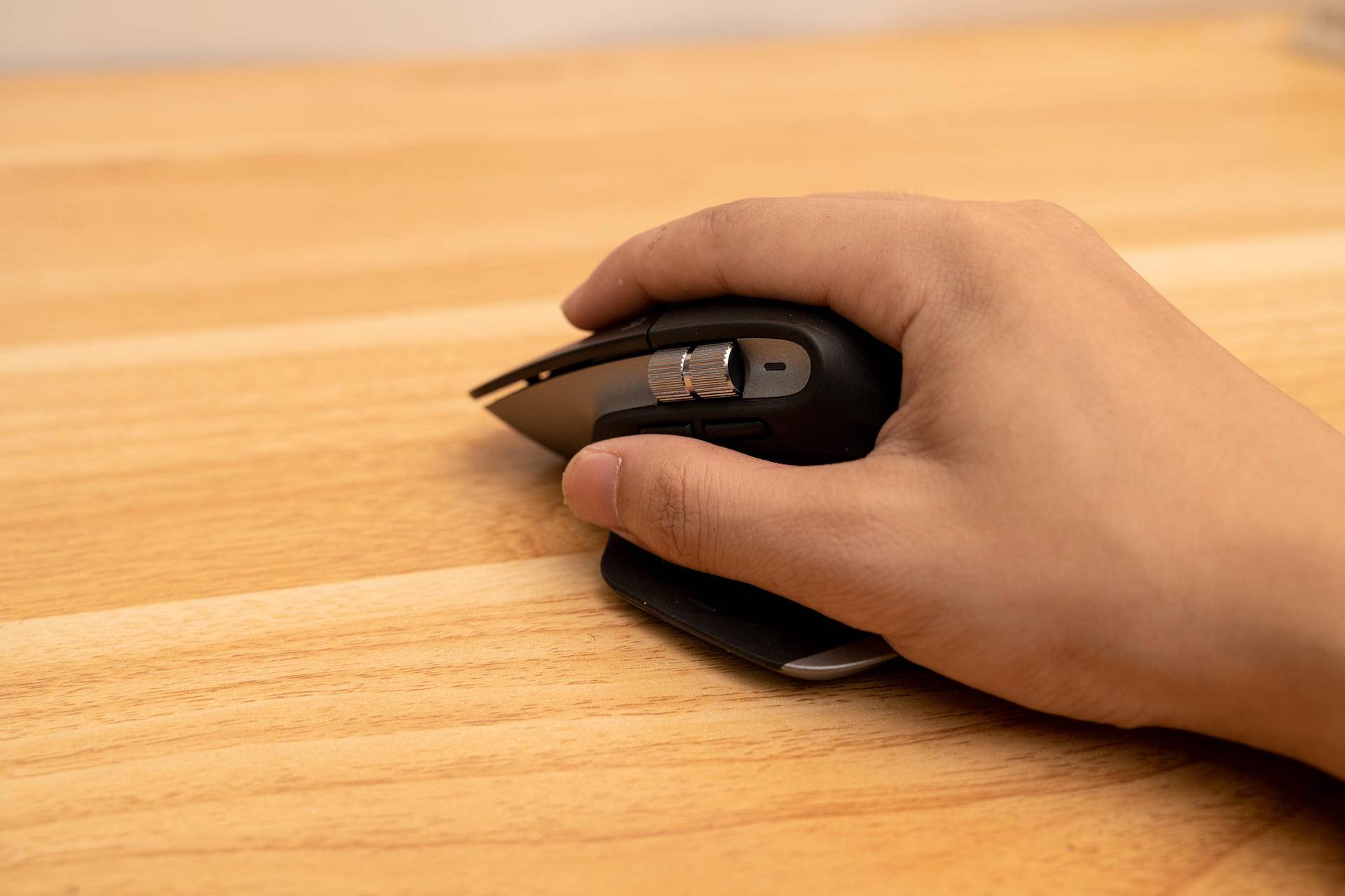 罗技mx无线机械键盘,罗技mxkeys键鼠